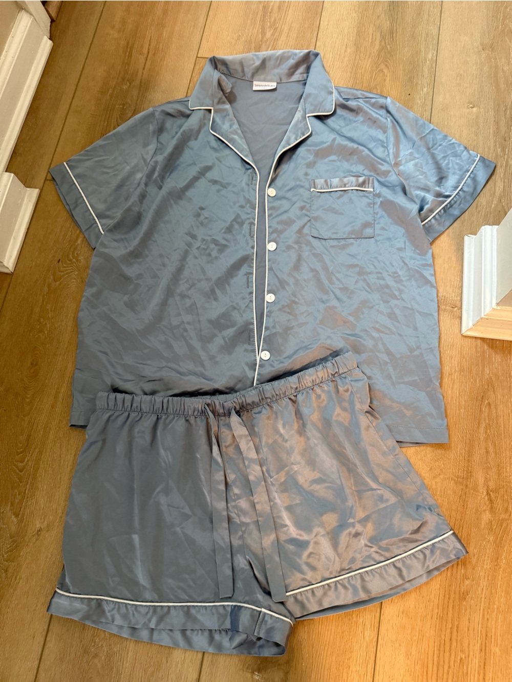Women’s light blue silk 2 piece pajama set- ladies large